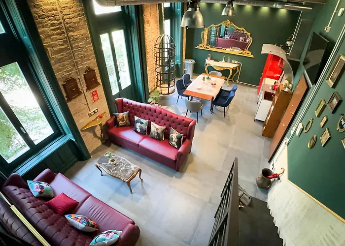 The Address Loft - Devotion Apartman